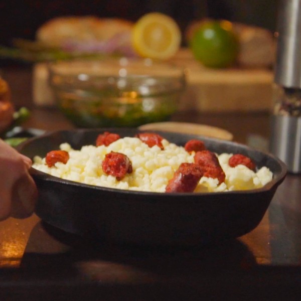 Queso fundido con Chistorra Tangamanga