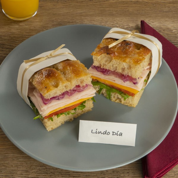 Focaccia a las finas hierbas con Pechuga de Pavo Tangamanga