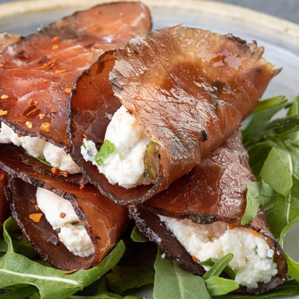 Rollitos de Bresaola y ricota