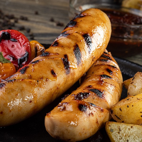 Salchichas asadas con miel y chipotle