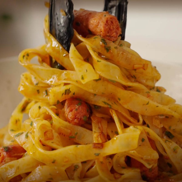 Fetuccini con chistorra y queso de cabra